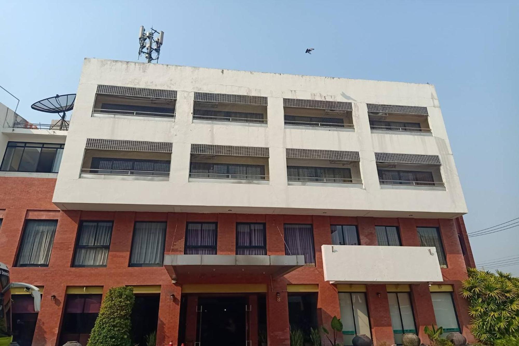 Pin Hotel Lampang Luaran gambar